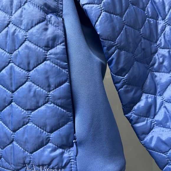 L.L. Bean thinsulate Blue Quilted Jacket - Picture 3 of 5